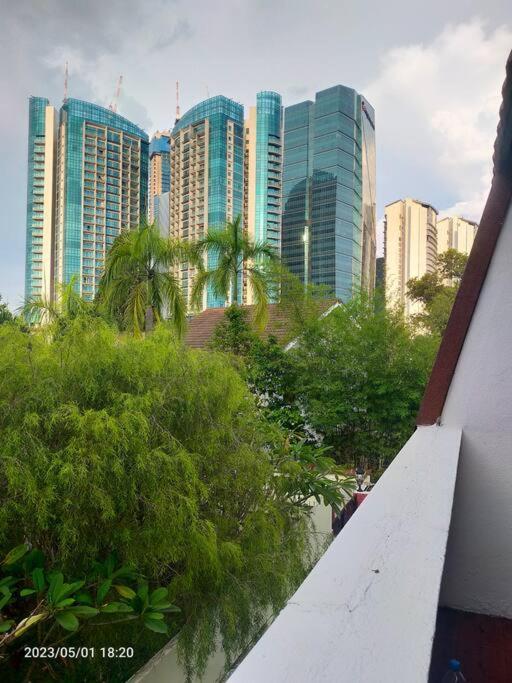 W Pool Damansara Height Kl * Kuala Lumpur